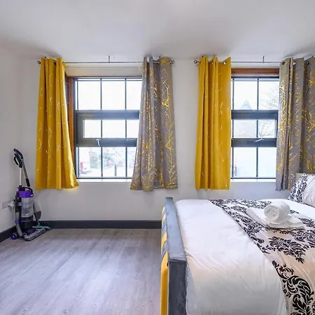 78f2- Quality & Comfort Apartment Bradford (West Yorkshire)